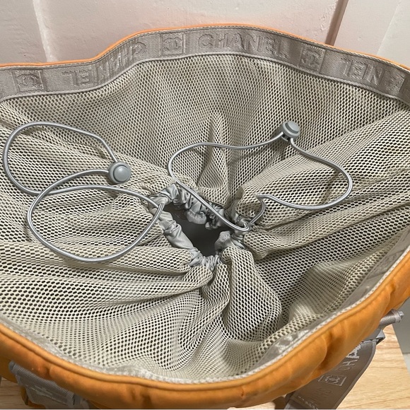 Chanel Gym Cloth Bag - Picture 4 of 11